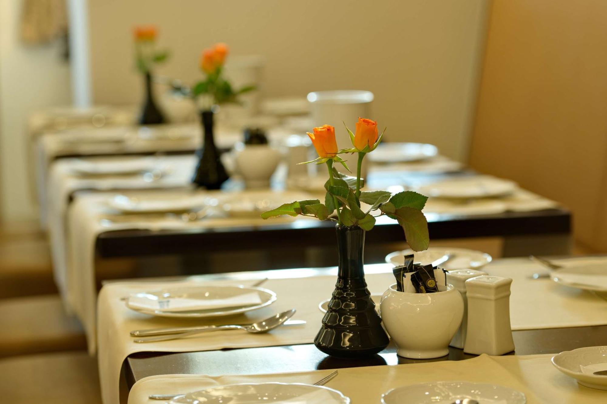 Best Western Hotel Kaiserhof Бонн Экстерьер фото