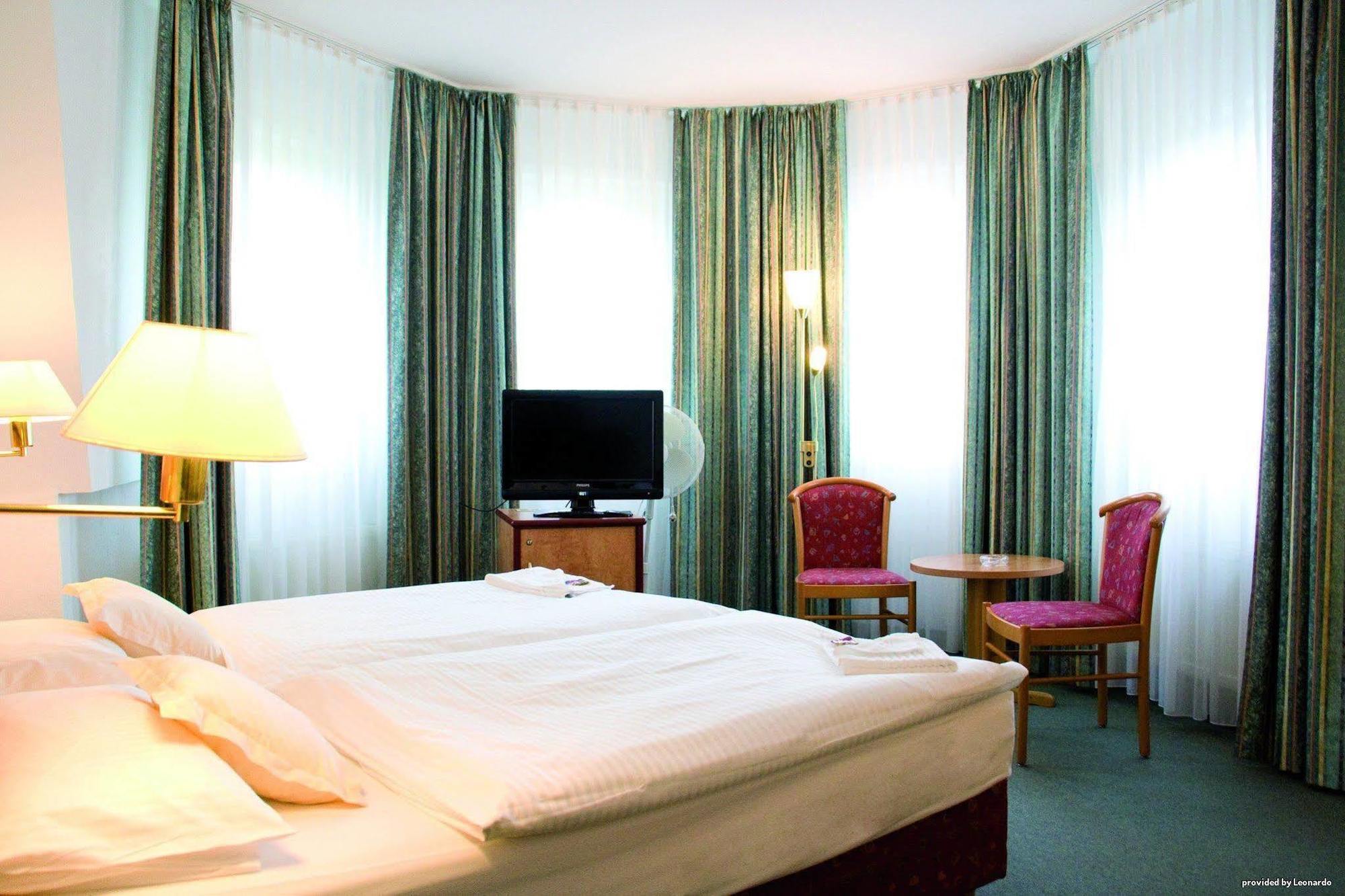 Best Western Hotel Kaiserhof Бонн Экстерьер фото